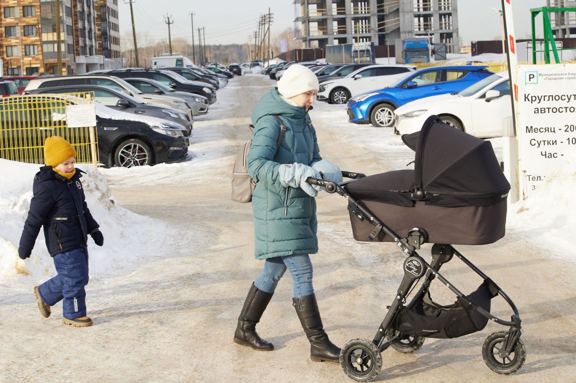 Помощь новым папам и мамам: как в Екатеринбурге работает Школа приемных  родителей - «Уральский рабочий»